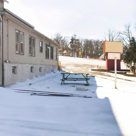 Oyo Hotel Wilkes-Barre East Екстер'єр фото